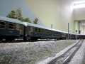 E 632-030 avec un train compos� de voitures UIC type X . Train sortant du triage de la gare